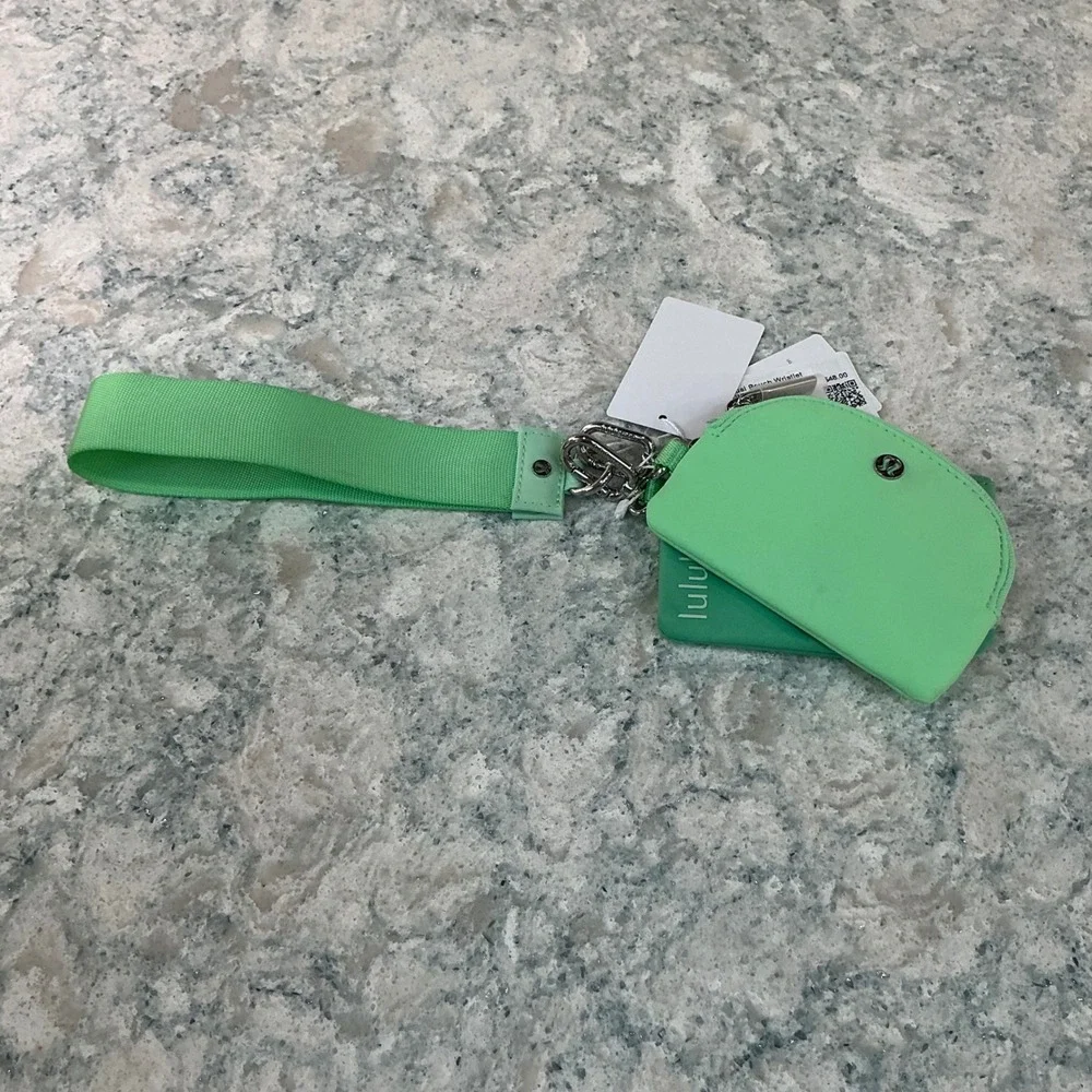 lululemon Dual Pouch Wristlet O/S Raceway Green Citra Lime Retired New